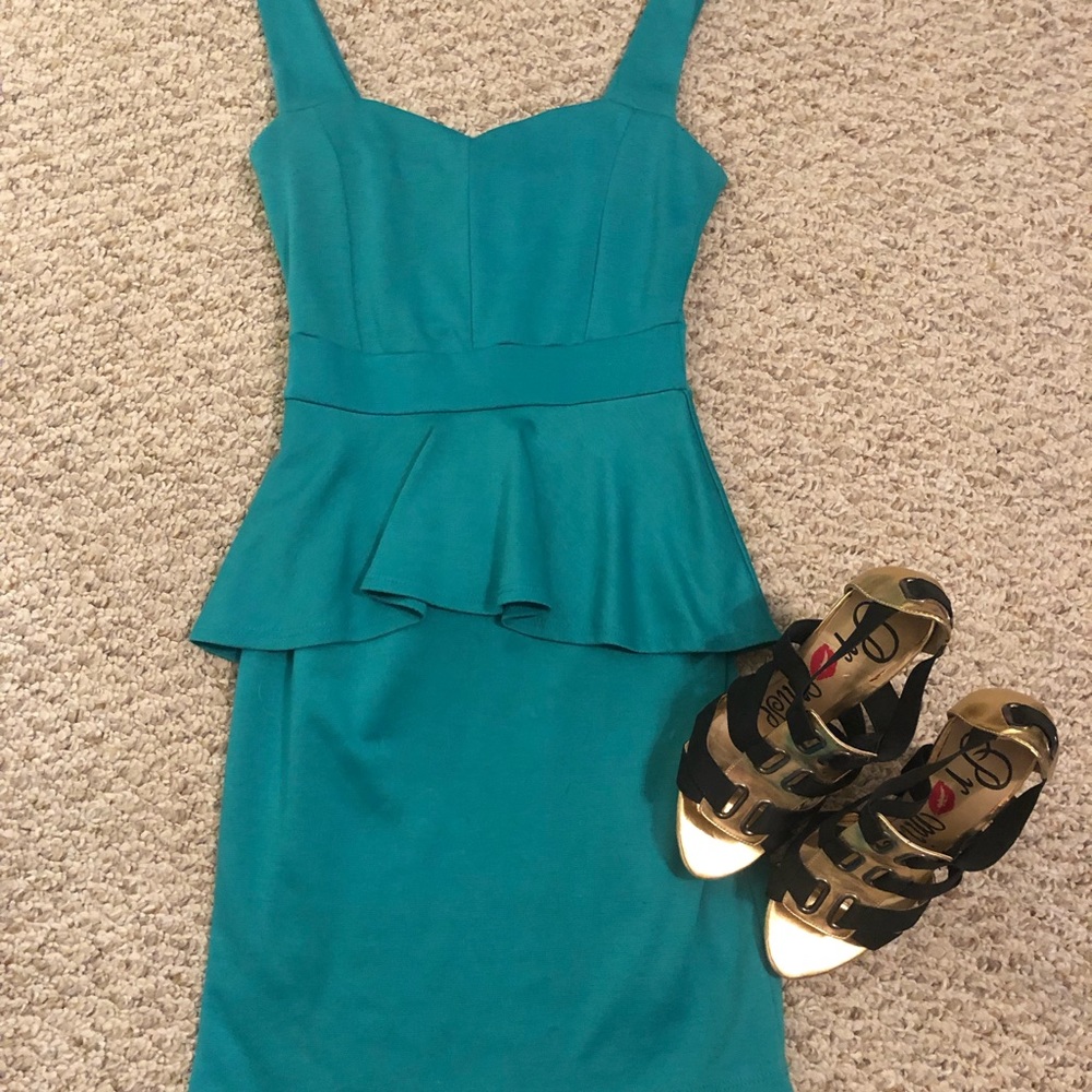 Peplum Dress 👗